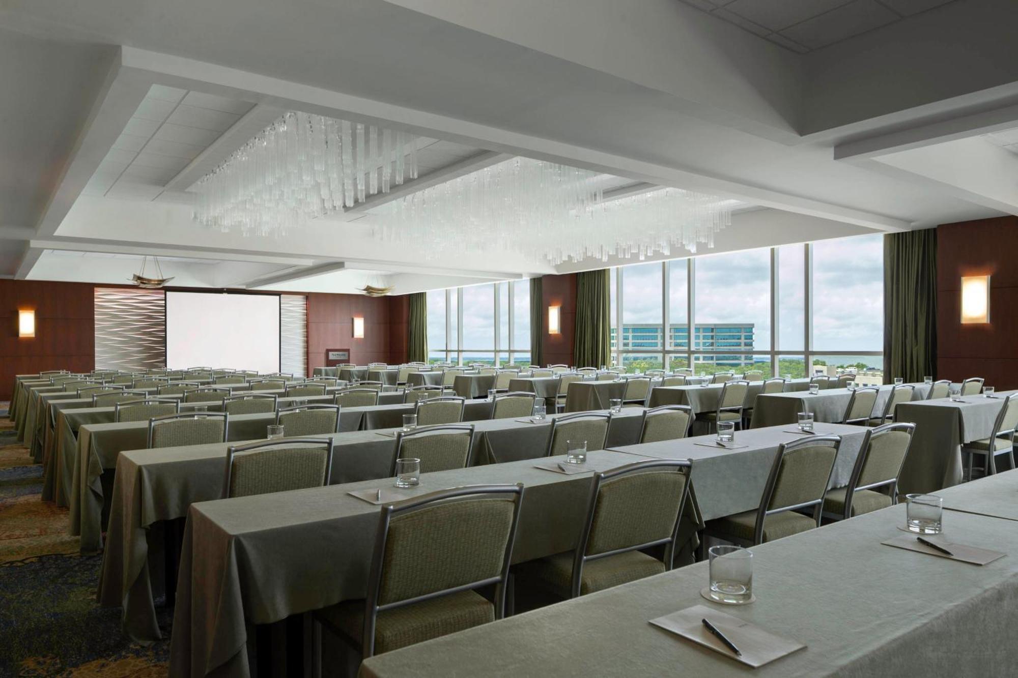Отель The Westin Tampa Bay Экстерьер фото