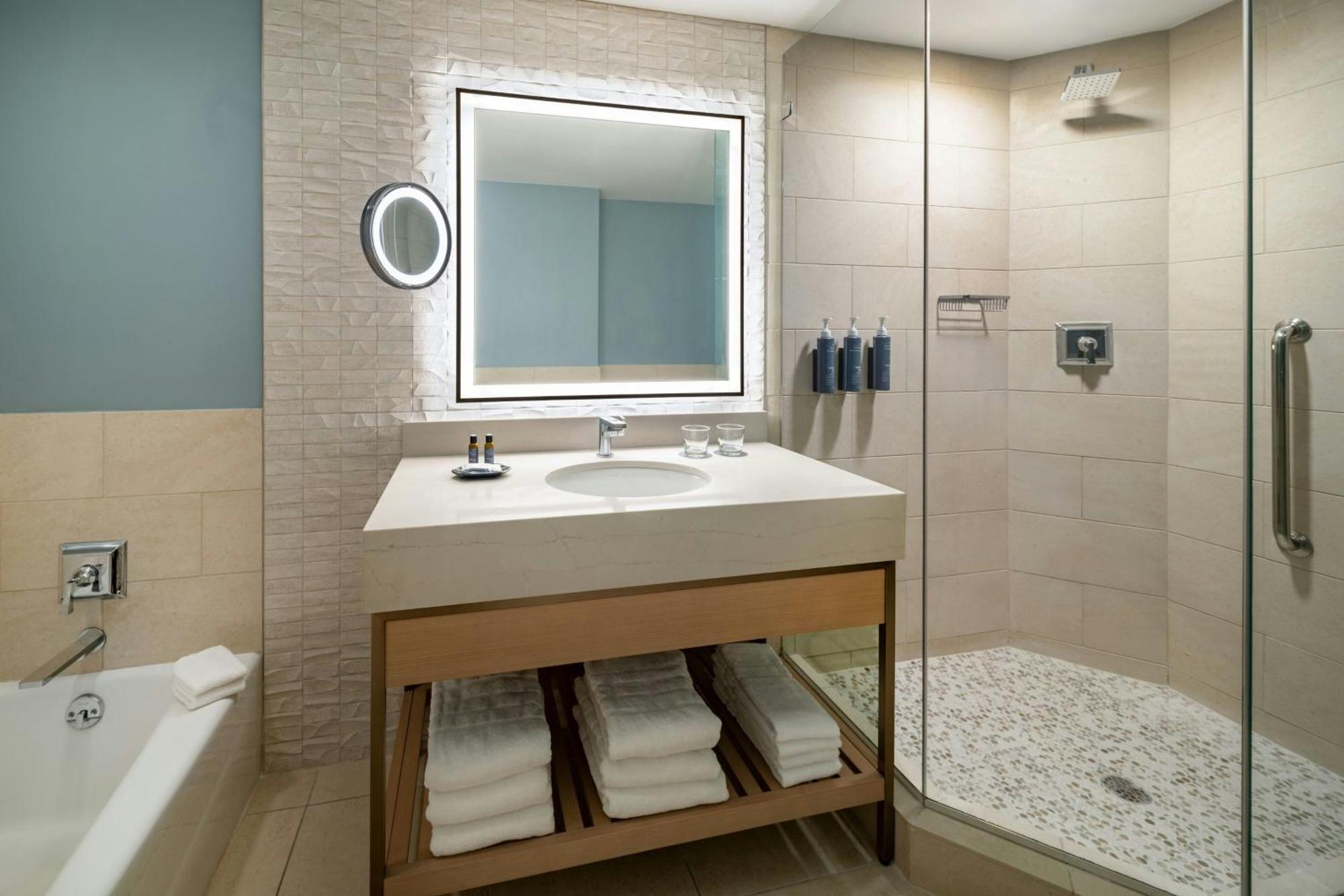 Отель The Westin Tampa Bay Экстерьер фото